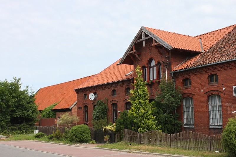 Elbląg, Z przewodnikiem PTTK za miasto –„Łęcze wioska wiatru i podcieni"