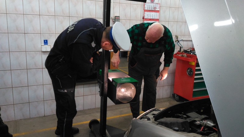 Elbląg, Kierowco, włącz światła mijania Elbląg, Kierowco, włącz światła mijania