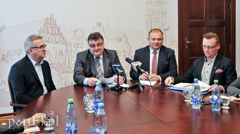 Elbląg, Na słowa posła PiS Jerzego Wilka prezydent Elbląga Witold Wróblewski odpowiadał na specjalnej konferencji prasowej Elbląg, Na słowa posła PiS Jerzego Wilka prezydent Elbląga Witold Wróblewski odpowiadał na specjalnej konferencji prasowej
