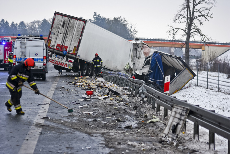 Elbląg, Wypadek ciężarówek na S7. Uwaga na utrudnienia Elbląg, Wypadek ciężarówek na S7. Uwaga na utrudnienia