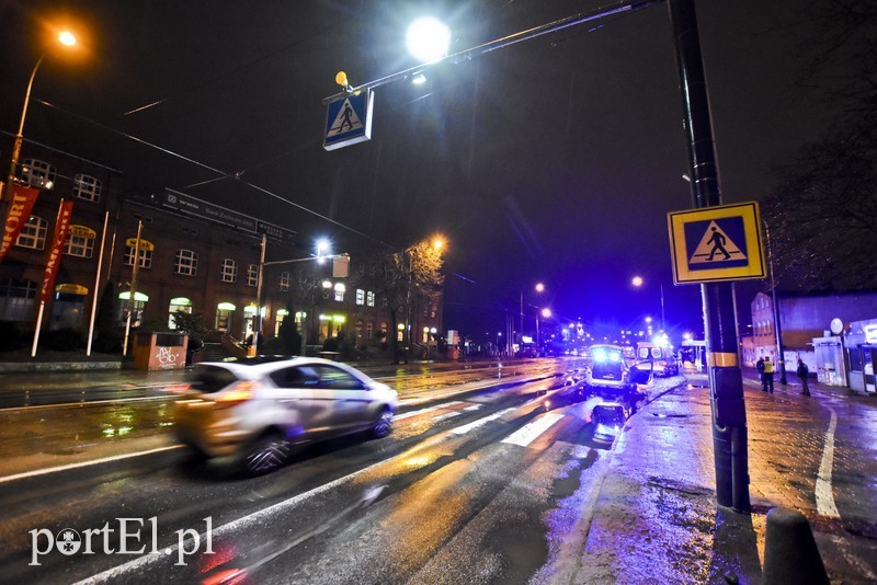 Elbląg, Na przejściu na al. Grunwaldzkiej dochodzi często do wypadków z udziałem pieszych Elbląg, Na przejściu na al. Grunwaldzkiej dochodzi często do wypadków z udziałem pieszych