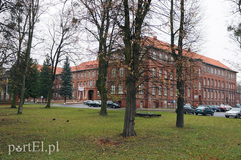 Elbląg, Nieznani sprawcy włamali się do szpitalnej kasy i ukradli gotówkę Elbląg, Nieznani sprawcy włamali się do szpitalnej kasy i ukradli gotówkę