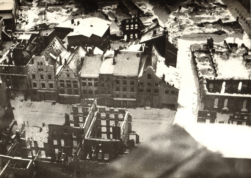 Elbląg, Widok na ul. Wigilijną i Zamową w 1945 r. Elbląg, Widok na ul. Wigilijną i Zamową w 1945 r.