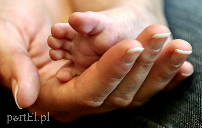 Elbląg, 3-miesięczny chłppczyk miał liczne złamania kończyn, które - wg. lekarzy - powstały w różnym czasie Elbląg, 3-miesięczny chłppczyk miał liczne złamania kończyn, które - wg. lekarzy - powstały w różnym czasie