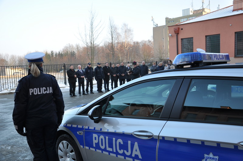 Elbląg, Braniewscy policjanci otrzymali trzy nowe radiowozy Elbląg, Braniewscy policjanci otrzymali trzy nowe radiowozy