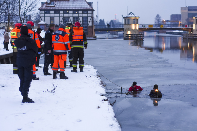 Elbląg, Tragiczny wypadek, mężczyzna wpadł do rzeki (aktualizacja)
