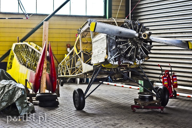 Elbląg, JAK - 12A w hangarze Aeroklubu Elbląskiego przechodzi podstawowy remont Elbląg, JAK - 12A w hangarze Aeroklubu Elbląskiego przechodzi podstawowy remont