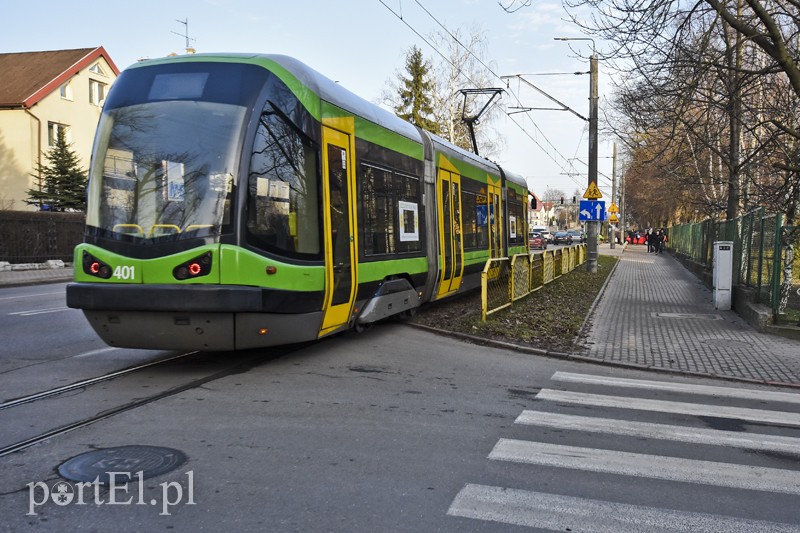 Elbląg, Do potrącenia doszło na ul. Bema na wysokości Technikum Mechanicznego Elbląg, Do potrącenia doszło na ul. Bema na wysokości Technikum Mechanicznego