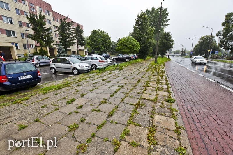 Elbląg, Chodnik na Zawadzie przed remontem z BO