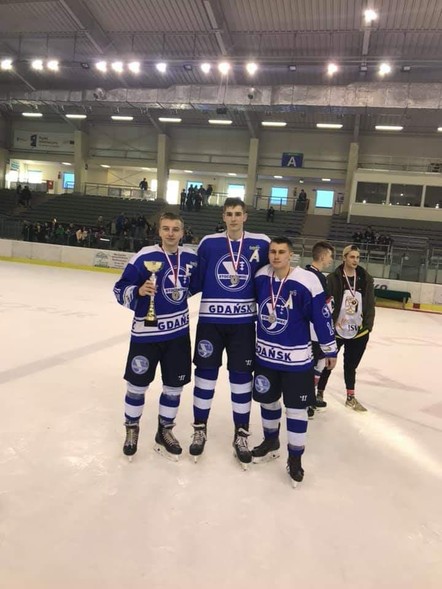 Elbląg, Jakub Wala zdobył srebro (hokej) Elbląg, Jakub Wala zdobył srebro (hokej)