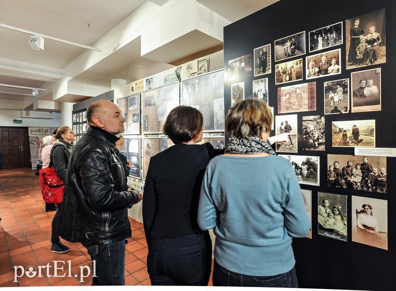 Elbląg, Wystawę starych fotografii można oglądać w MAH w Elblągu