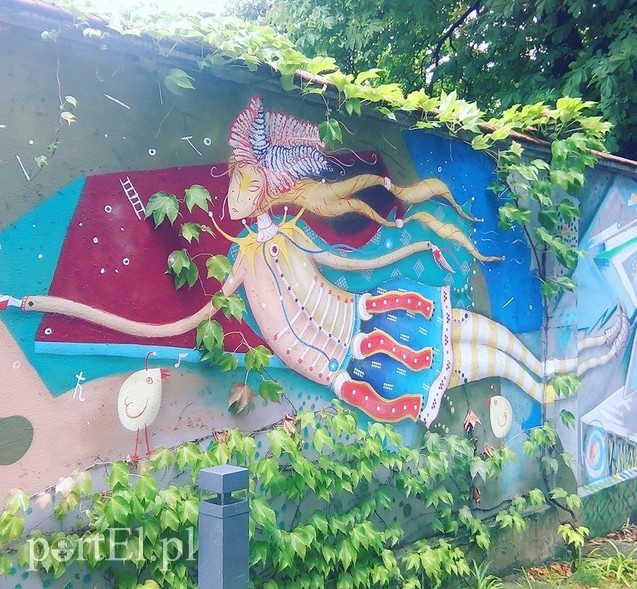 Elbląg, Taki mural jest w Krakowie i zarówno mieszkańcy, jak i turyści bardzo sobie go chwalą Elbląg, Taki mural jest w Krakowie i zarówno mieszkańcy, jak i turyści bardzo sobie go chwalą