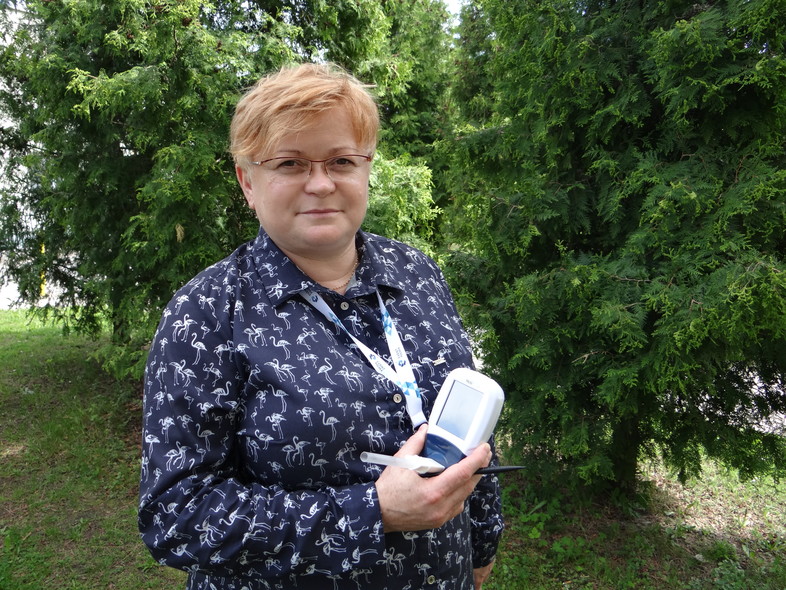 Elbląg, Na zdj. Danuta Stanicka edukator zdrowia w WSZ w Elblągu prezentuje smokolizer