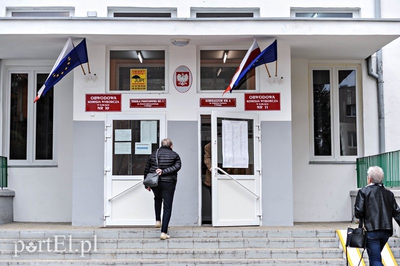 Elbląg, Głosowanie przebiega bez zakłóceń