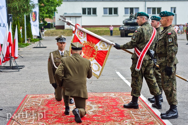 Elbląg, Płk Piotr Pankowski pożegnał dziś sztandar 16. Żuławskiego Batalionu Remontowego Elbląg, Płk Piotr Pankowski pożegnał dziś sztandar 16. Żuławskiego Batalionu Remontowego