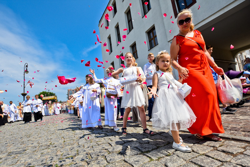 Elbląg, Przez miasto przeszły procesje