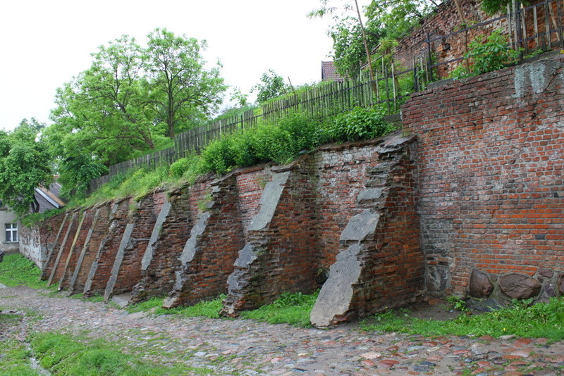 Elbląg, Pasłęckie mury powstały w XIV wieku