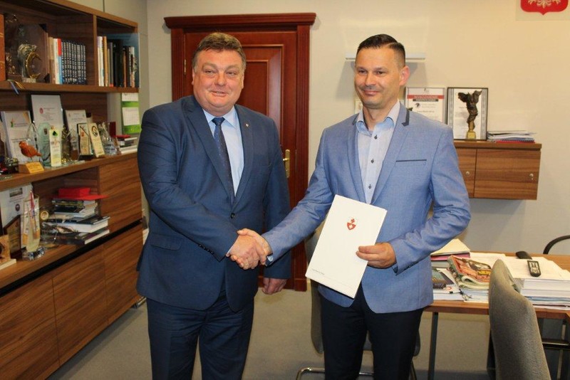 Elbląg, Nowy komendant Straży Miejskiej Arkadiusz Kulik złożył ślubowanie i przejął obowiązki Elbląg, Nowy komendant Straży Miejskiej Arkadiusz Kulik złożył ślubowanie i przejął obowiązki