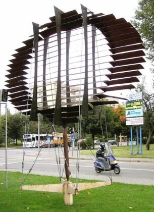 Elbląg, Forma przestrzenna Jerzego Jarnuszkiewicza (ul. Sopocka, 1965) Elbląg, Forma przestrzenna Jerzego Jarnuszkiewicza (ul. Sopocka, 1965)