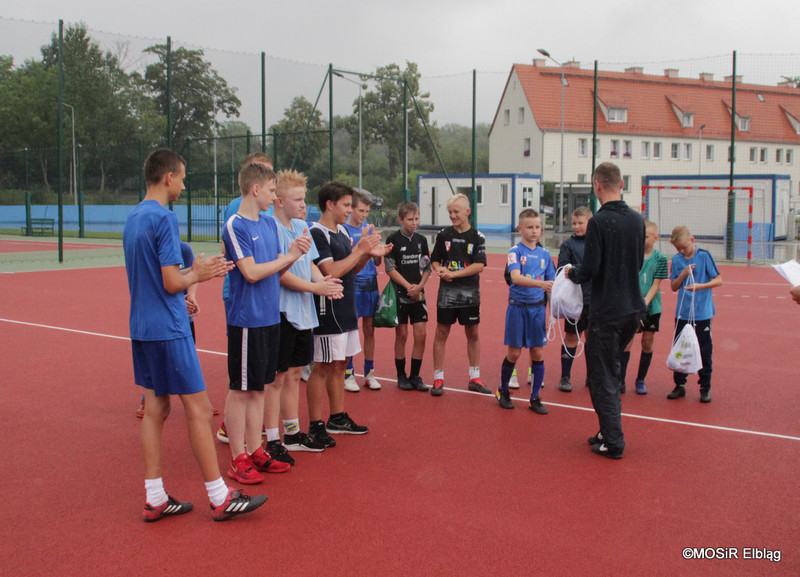 Elbląg, Emblong wygrywa Soccer Cup