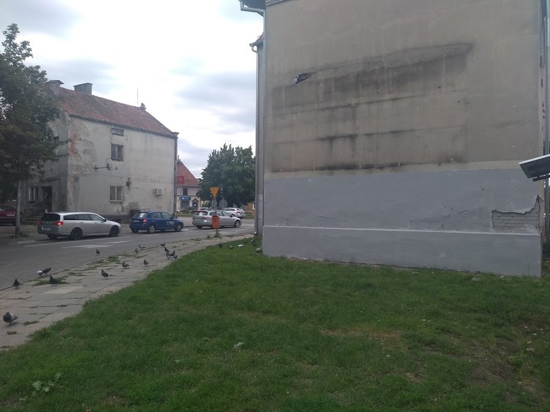 Elbląg, Dzisiaj pracownicy ZBK zamalowali kontrowersyjny napis Elbląg, Dzisiaj pracownicy ZBK zamalowali kontrowersyjny napis