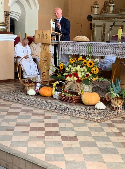 Elbląg, Sławomir Sadowski podczas mszy w Jelonkach Elbląg, Sławomir Sadowski podczas mszy w Jelonkach