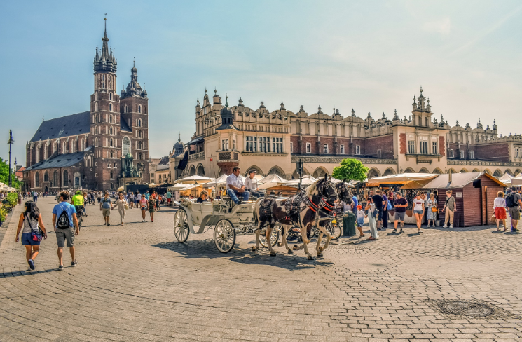 Elbląg, Co obejrzeć na Rynku w Krakowie i gdzie się zatrzymać?