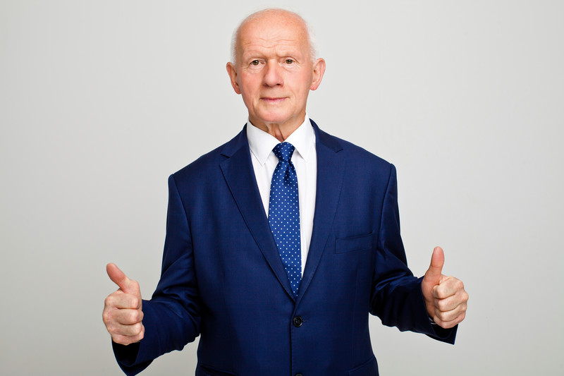 Sławomir Sadowski: Jeden przeciw Wszystkim Sławomir Sadowski: Jeden przeciw Wszystkim