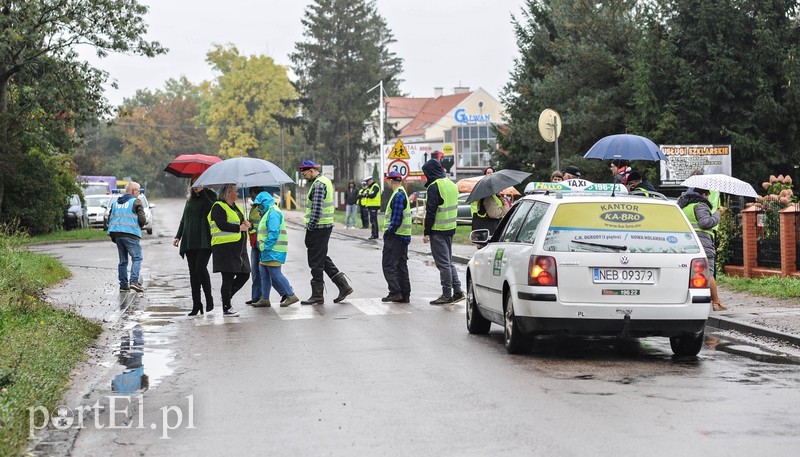 Elbląg, Mieszkańcy Gronowa Górnego zablokowali ul. Szafirową