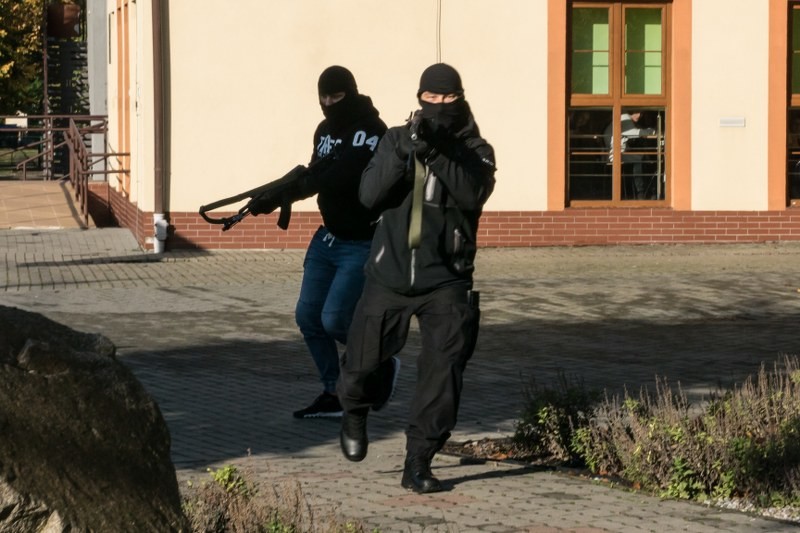 Elbląg, „Szturm” na szkołę w Pasłęku Elbląg, „Szturm” na szkołę w Pasłęku