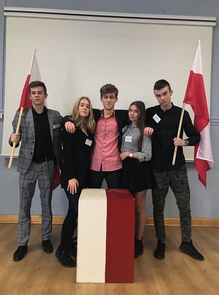 Elbląg, Licealiści II LO też zagłosowali Elbląg, Licealiści II LO też zagłosowali