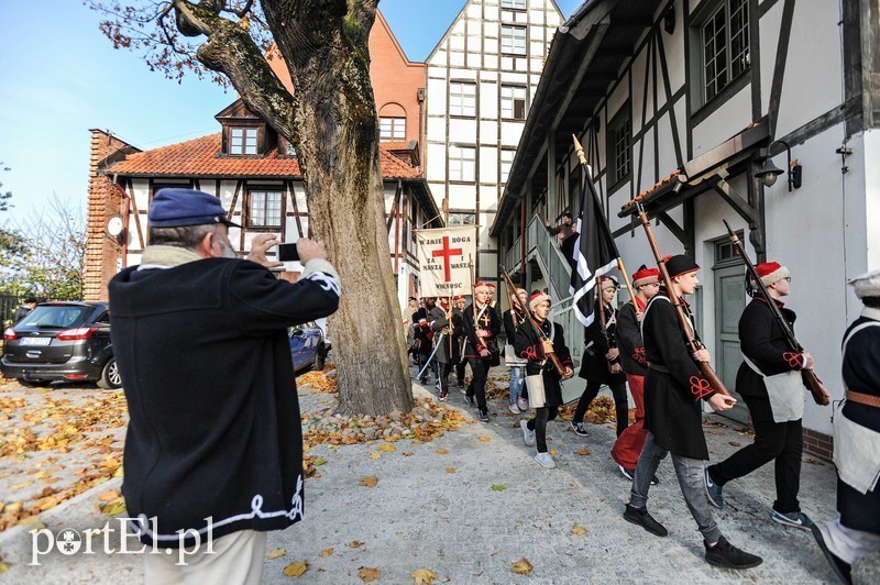 Elbląg, Piotr Imiołczyk wraz z Międzyszkolnym Kołem Historycznym realizuje film z okazji Święta Niepodległości Elbląg, Piotr Imiołczyk wraz z Międzyszkolnym Kołem Historycznym realizuje film z okazji Święta Niepodległości