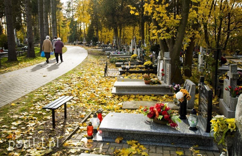 Elbląg, Uroczystości na elbląskich cmentarzach