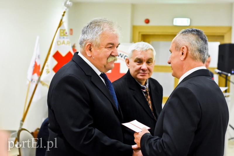 Elbląg, Dzielą się tym, co najcenniejsze