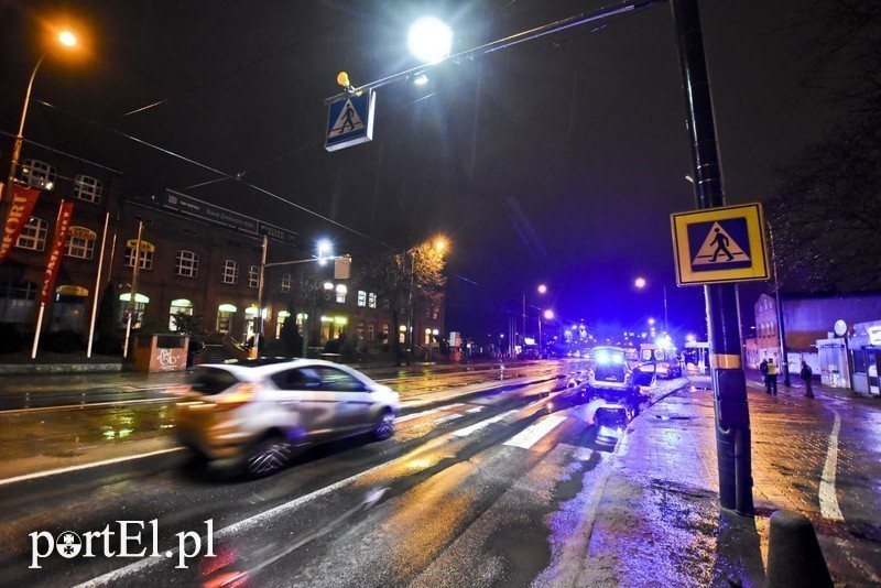 Elbląg, Przejście dla pieszych na al. Grunwaldzkiej jest postrzegane jako jedno z najbardziej niebezpiecznych miejsc Elbląg, Przejście dla pieszych na al. Grunwaldzkiej jest postrzegane jako jedno z najbardziej niebezpiecznych miejsc