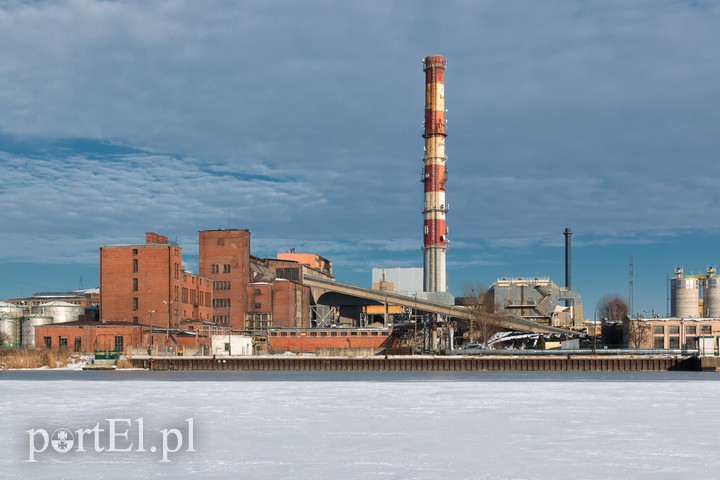 Elbląg, Zdjęcie elektrociepłowni pochodzi z konkursu Fotka Miesiąca z lutego 2017 roku, autor PiterKaper