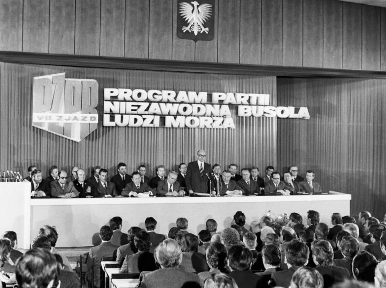 Elbląg, Konferencja sprawozdawczo-wyborcza w Gdańsku przed VII Zjazdem PZPR, 1975 r. Zdjęcie pochodzi ze strony gedanopedia.pl