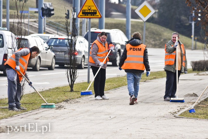 Elbląg, Pozimowe sprzątanie dróg Elbląg, Pozimowe sprzątanie dróg