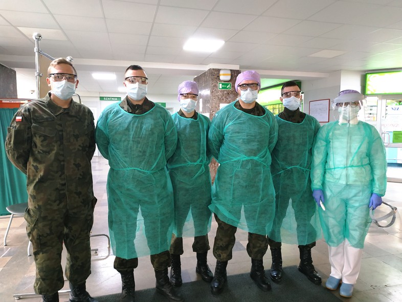 Elbląg, Żołnierze WOT pomagają szpitalowi wojewódzkiemu