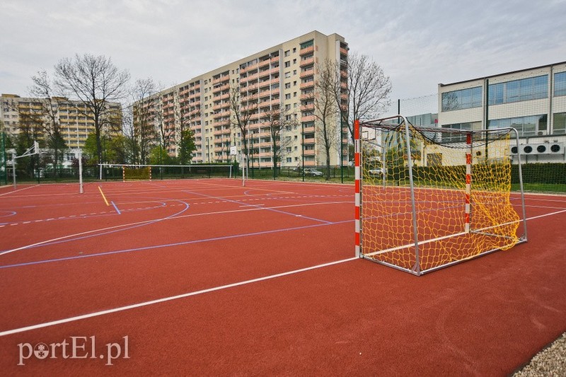 Elbląg, Boisko przy SP 18 prawie gotowe Elbląg, Boisko przy SP 18 prawie gotowe