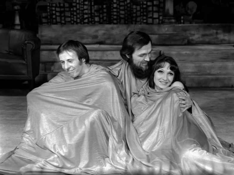Elbląg, Jeden ze spektakli teatralnych na elbląskiej scenie w latach 70. Elbląg, Jeden ze spektakli teatralnych na elbląskiej scenie w latach 70.