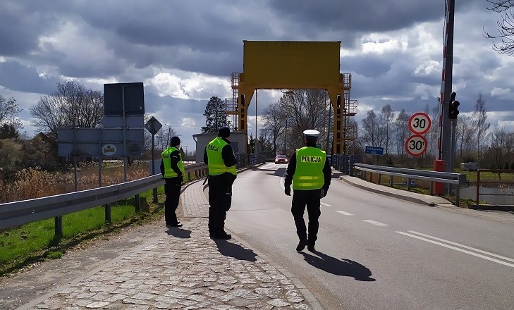 Elbląg, Więcej patroli na Mierzei. Sprawdzą, czy nosisz maskę i trzymasz dystans