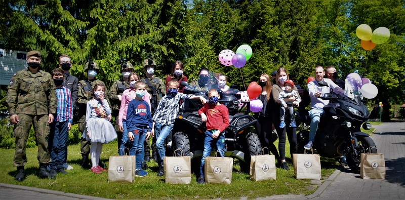 Elbląg, Dzień Dziecka na wojskowo