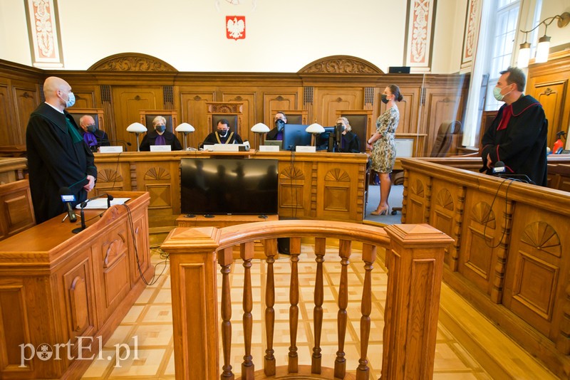 Elbląg, Sąd wydał wyrok w składzie pięcioosobowym, któremu przewodniczył sędzia Tomasz Piechowiak Elbląg, Sąd wydał wyrok w składzie pięcioosobowym, któremu przewodniczył sędzia Tomasz Piechowiak