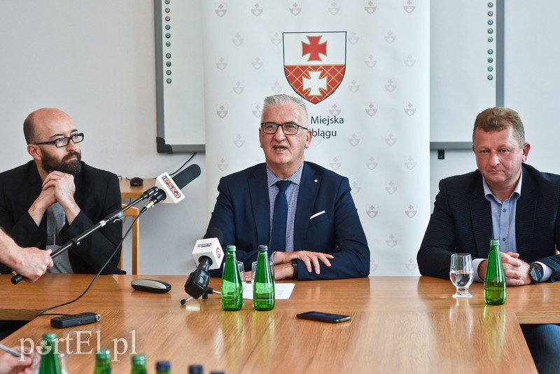 Elbląg, Od lewej: radny Paweł Fedorczyk, Antoni Czyżyk i Krzysztof Konert Elbląg, Od lewej: radny Paweł Fedorczyk, Antoni Czyżyk i Krzysztof Konert