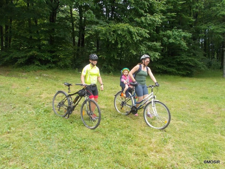 Elbląg, Rowerzyści nawigowali według latarni lotniczych Elbląg, Rowerzyści nawigowali według latarni lotniczych