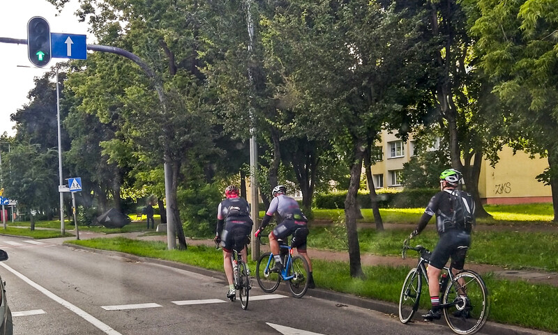 Elbląg, Czytelnik: "Kochani rowerzyści, jak mamy was szanować?"