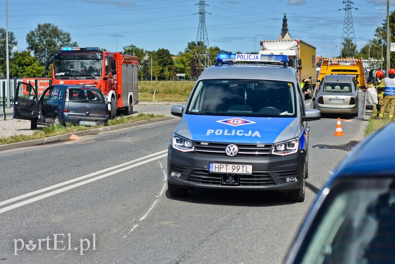 Elbląg, Kolizja trzech aut na ul. Warszawskiej