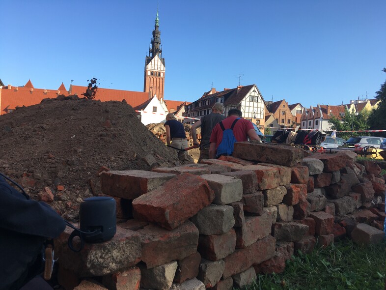 Elbląg, Szukają pozostałości elbląskiego zamku