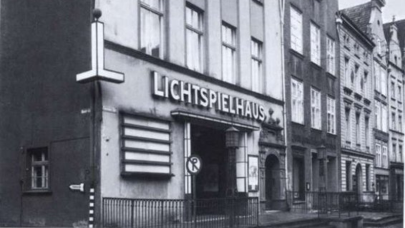 Elbląg, Kino Lichtspielhaus przy ul. Rzeźnickiej w latach 30. XX wieku, dzisiaj w tym miejscu znajduje się restauracja azjatycka